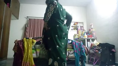 و روشن!, به نظر می رسد که فیلم کوتاهسکسی بودن چنین زیبایی و ترانس داشتن چنین جوانان به عنوان او